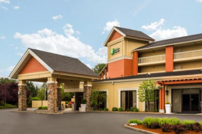  Holiday Inn Express Roseburg, an IHG Hotel  Розберг